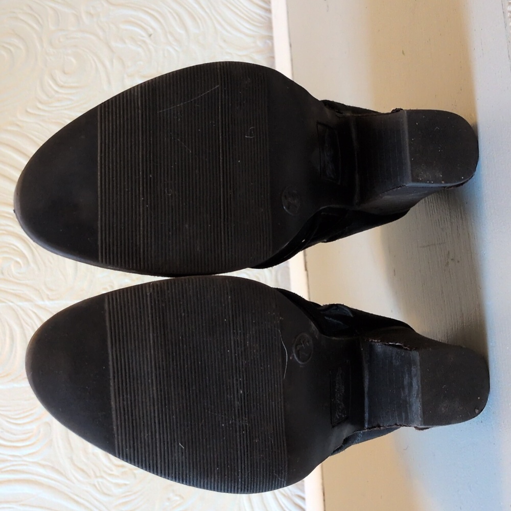 Fergie Black Ankle Booties - Picture 5 of 9